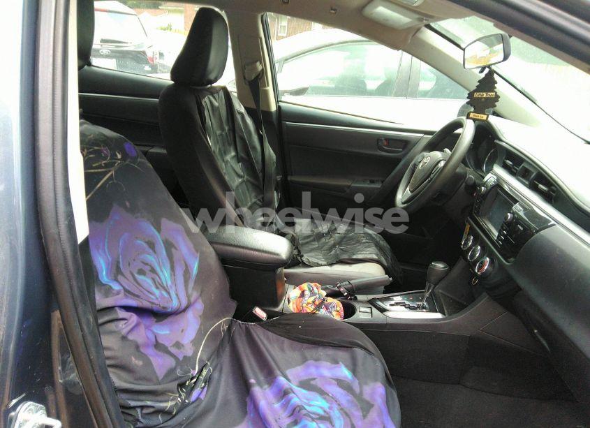 Photo 5 of 2015 Toyota Corolla L (VIN 5YFBURHE6FP302912)