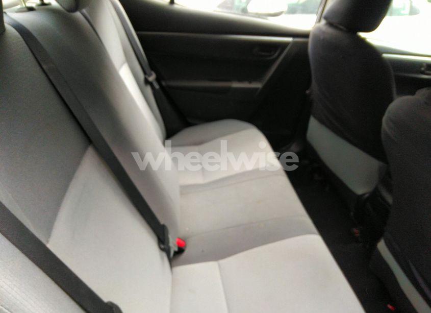 Photo 8 of 2015 Toyota Corolla L (VIN 5YFBURHE6FP302912)