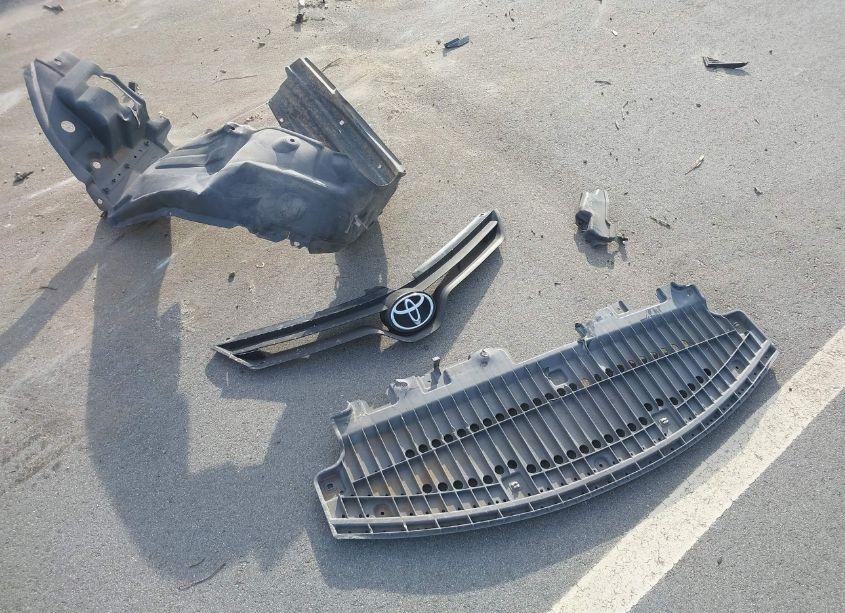 Photo 12 of 2015 Toyota Corolla LE (VIN 5YFBURHE6FP313411)