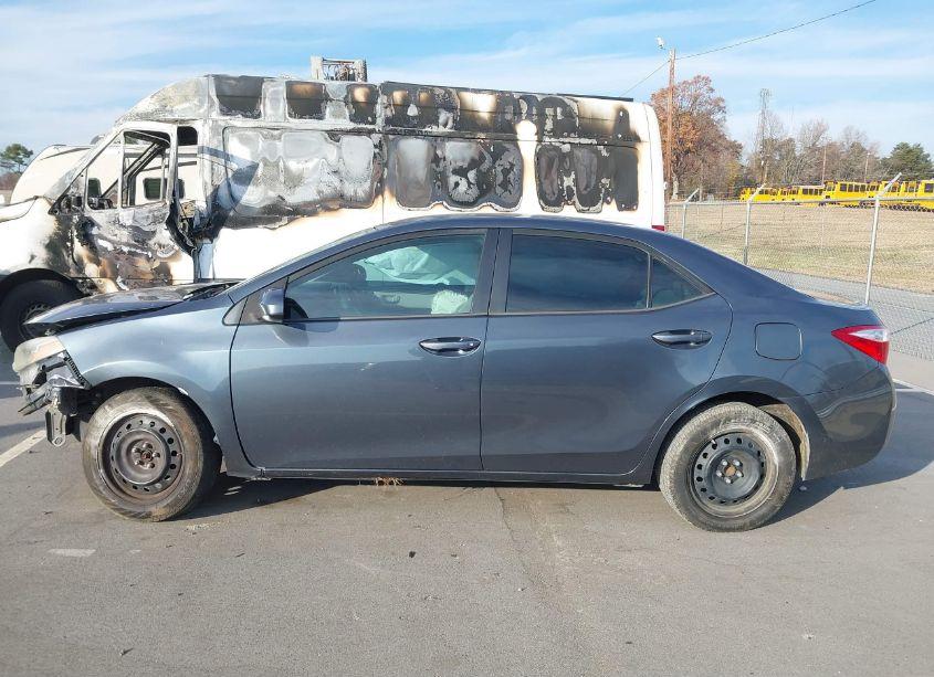 Photo 15 of 2015 Toyota Corolla LE (VIN 5YFBURHE6FP313411)