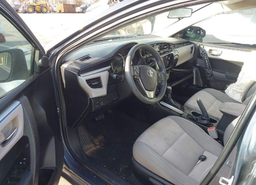 Photo 5 of 2015 Toyota Corolla LE (VIN 5YFBURHE6FP313411)