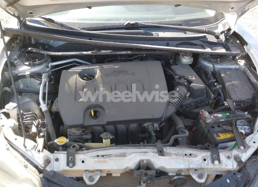 Photo 10 of 2015 Toyota Corolla L/LE/LE PLUS/LE PREMIUM/S/S PLUS/S PREMIUM (VIN 5YFBURHE6FP317846)