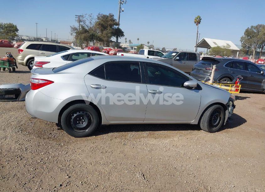 Photo 14 of 2015 Toyota Corolla L/LE/LE PLUS/LE PREMIUM/S/S PLUS/S PREMIUM (VIN 5YFBURHE6FP317846)