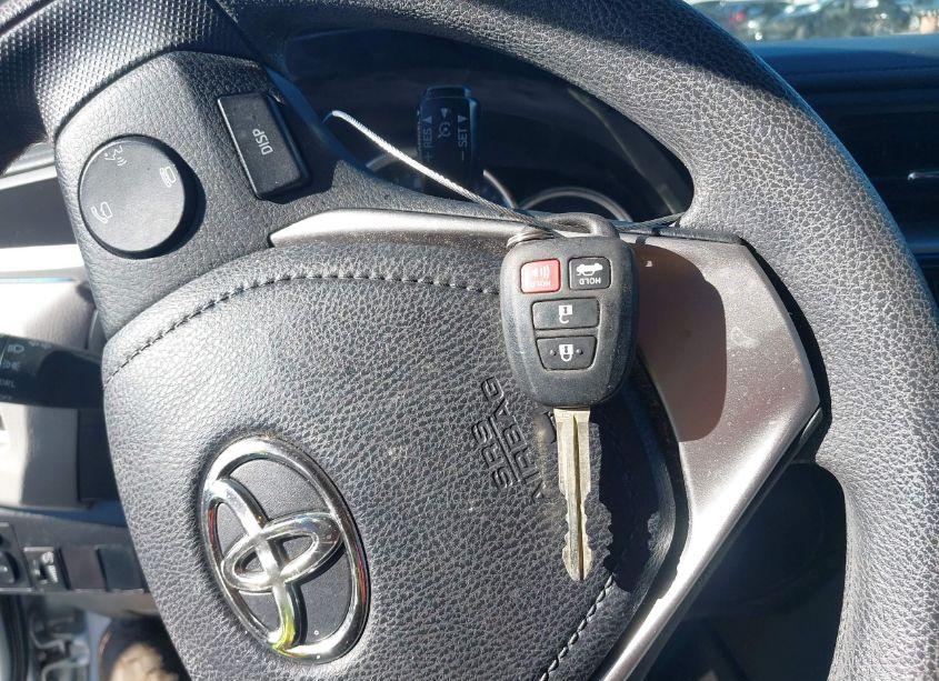 Photo 11 of 2016 Toyota Corolla LE (VIN 5YFBURHE6GP397988)