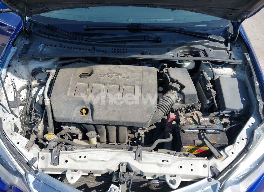 Photo 10 of 2016 Toyota Corolla LE (VIN 5YFBURHE6GP408052)