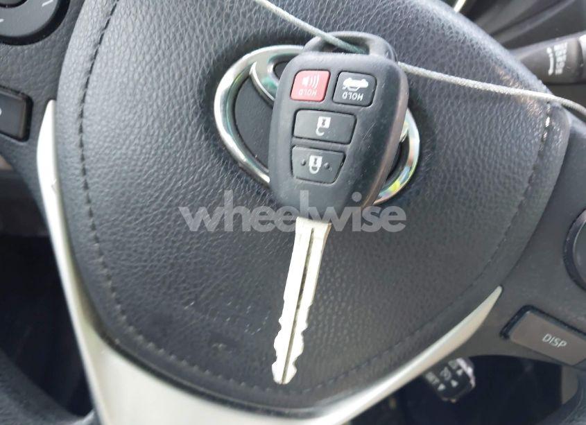 Photo 11 of 2016 Toyota Corolla LE (VIN 5YFBURHE6GP408052)