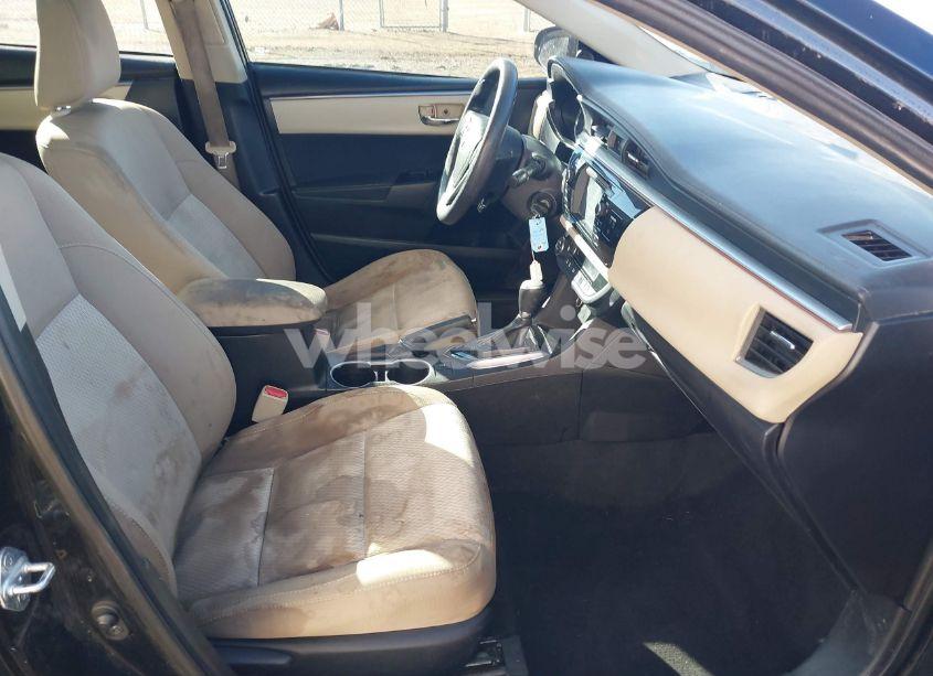 Photo 5 of 2016 Toyota Corolla LE (VIN 5YFBURHE6GP410433)