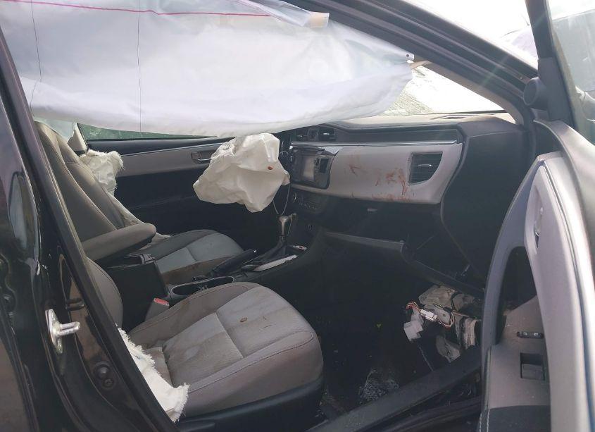 Photo 5 of 2016 Toyota Corolla LE (VIN 5YFBURHE6GP415311)