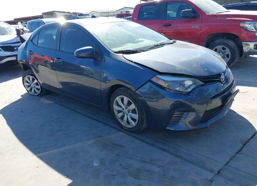 2016 Toyota Corolla LE (VIN 5YFBURHE6GP423621) main photo