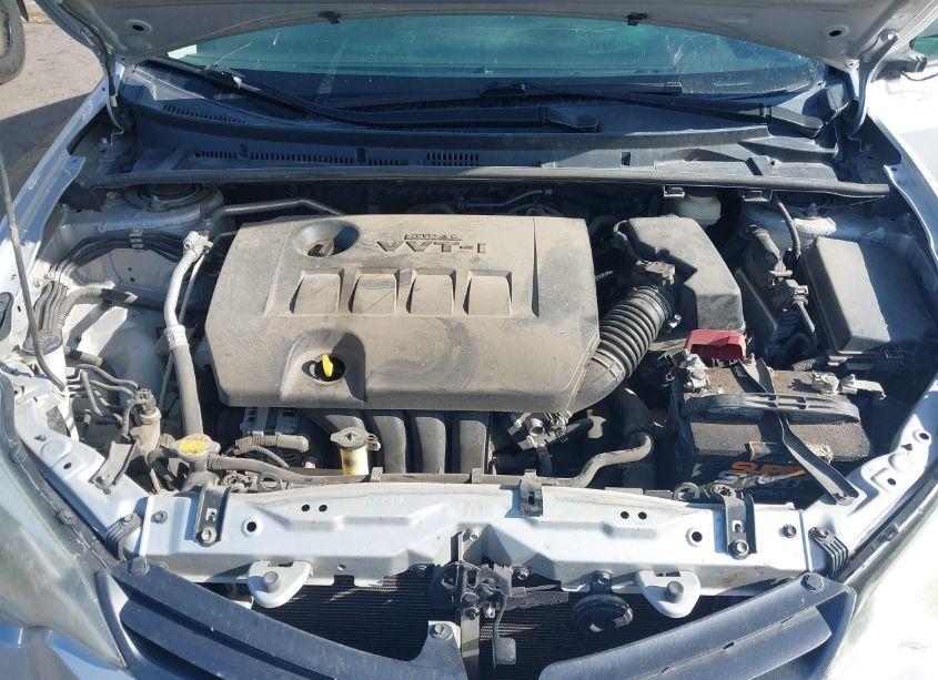 Photo 10 of 2016 Toyota Corolla LE (VIN 5YFBURHE6GP428902)