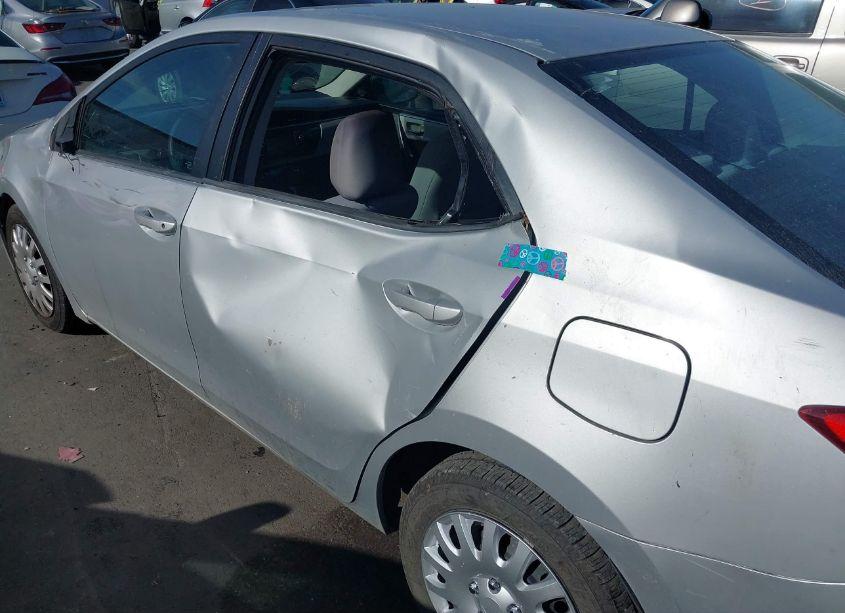 Photo 18 of 2016 Toyota Corolla LE (VIN 5YFBURHE6GP428902)