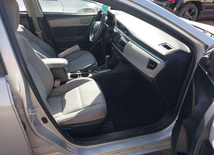 Photo 5 of 2016 Toyota Corolla LE (VIN 5YFBURHE6GP428902)