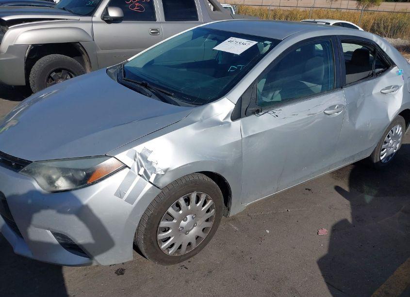 Photo 6 of 2016 Toyota Corolla LE (VIN 5YFBURHE6GP428902)