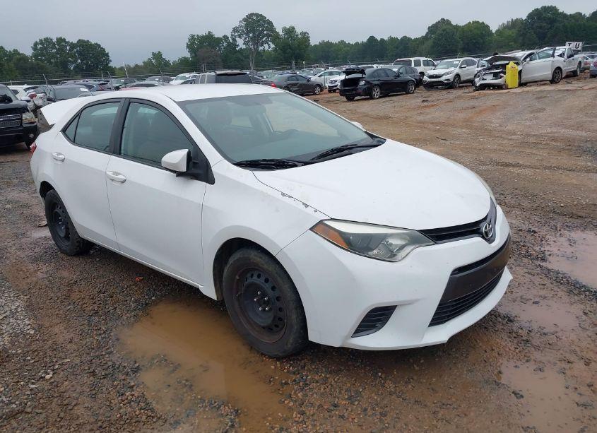2016 Toyota Corolla LE (VIN 5YFBURHE6GP439804) main photo