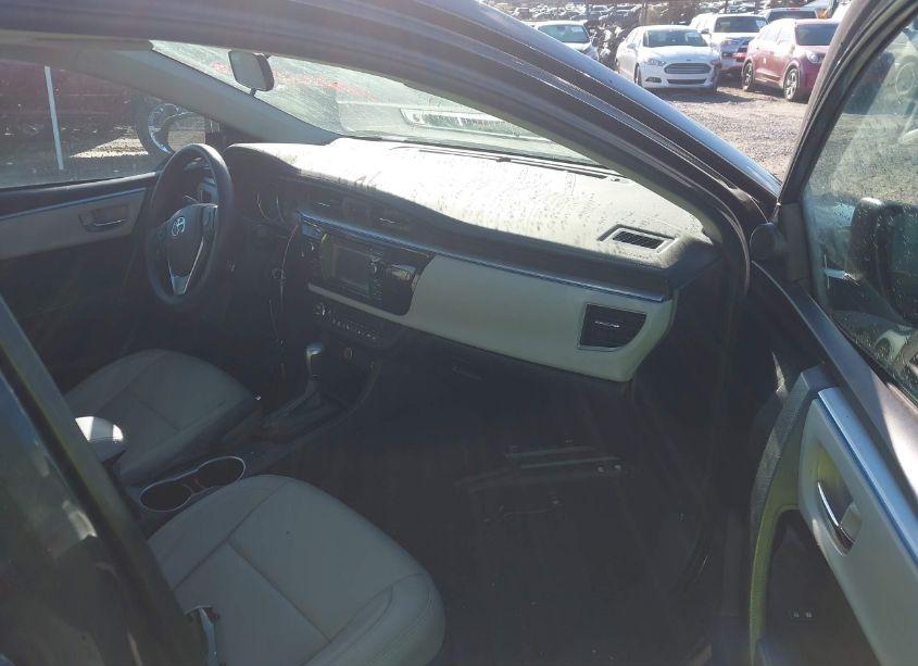 Photo 5 of 2016 Toyota Corolla LE (VIN 5YFBURHE6GP447479)