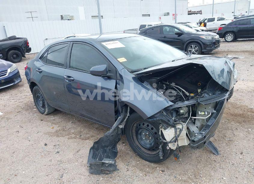 2016 Toyota Corolla LE (VIN 5YFBURHE6GP478571) main photo