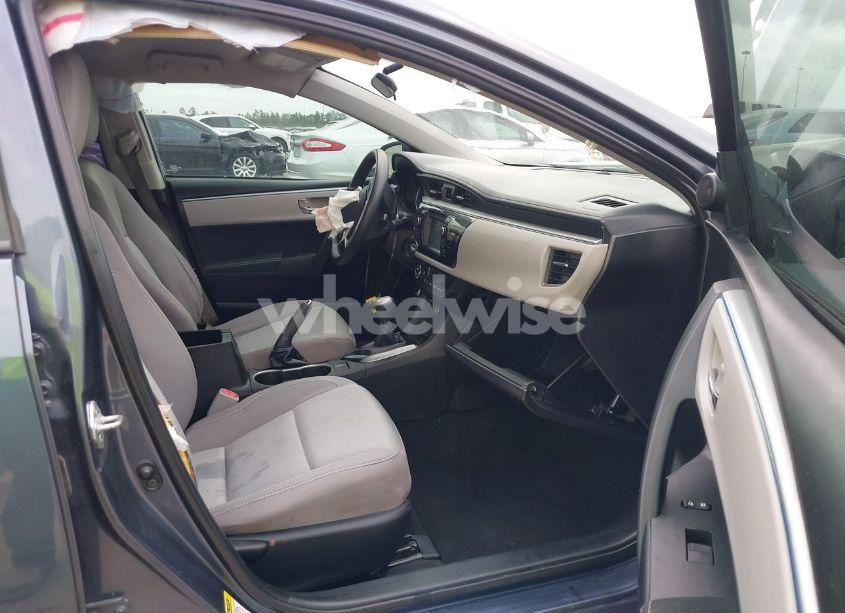 Photo 5 of 2016 Toyota Corolla LE (VIN 5YFBURHE6GP478571)