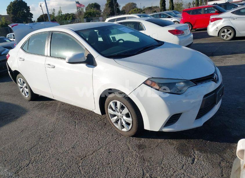 2016 Toyota Corolla LE (VIN 5YFBURHE6GP497928) main photo