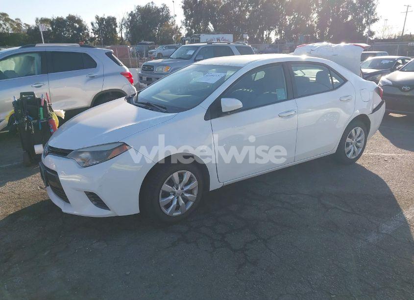 Photo 2 of 2016 Toyota Corolla LE (VIN 5YFBURHE6GP497928)