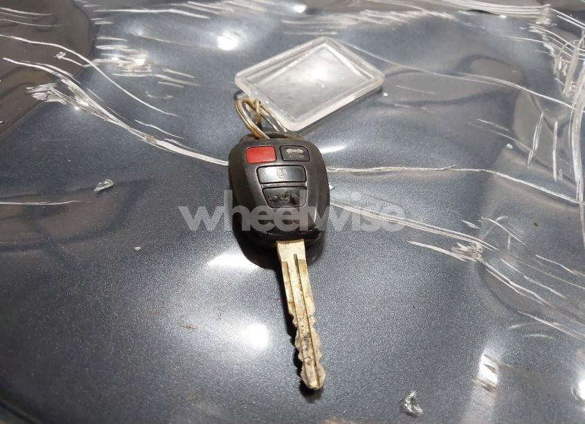 Photo 11 of 2016 Toyota Corolla LE (VIN 5YFBURHE6GP541202)