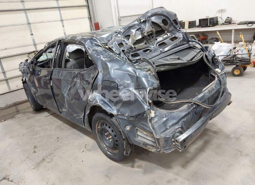 Photo 3 of 2016 Toyota Corolla LE (VIN 5YFBURHE6GP541202)