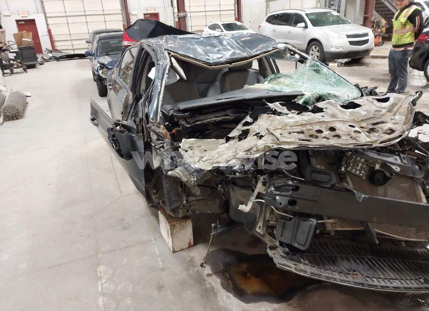 Photo 6 of 2016 Toyota Corolla LE (VIN 5YFBURHE6GP541202)