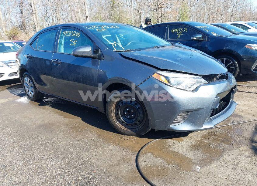 2016 Toyota Corolla LE (VIN 5YFBURHE6GP555844) main photo