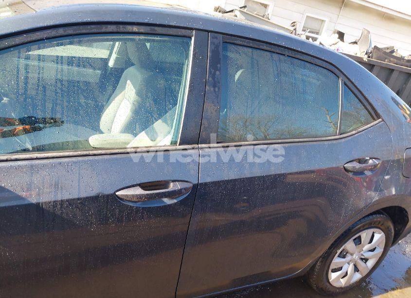 Photo 14 of 2016 Toyota Corolla LE (VIN 5YFBURHE6GP555844)