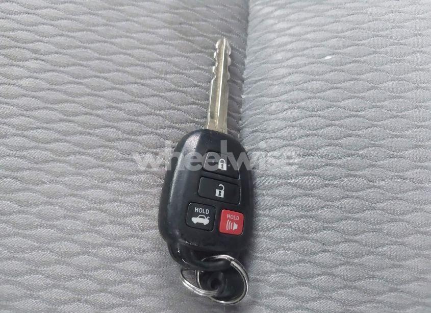 Photo 11 of 2016 Toyota Corolla LE PLUS (VIN 5YFBURHE6GP561787)