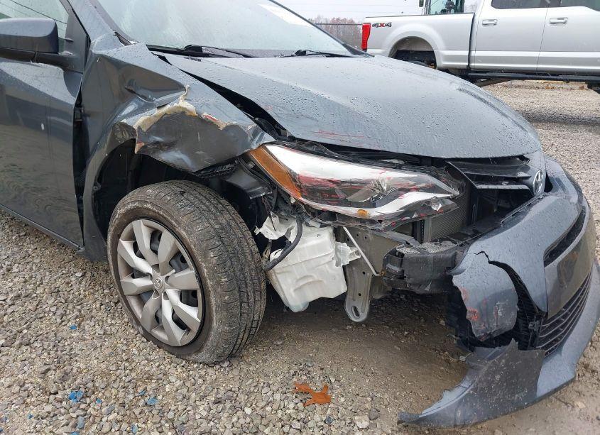 Photo 6 of 2016 Toyota Corolla LE (VIN 5YFBURHE6GP567539)