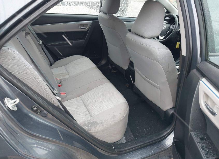 Photo 8 of 2016 Toyota Corolla LE (VIN 5YFBURHE6GP567539)