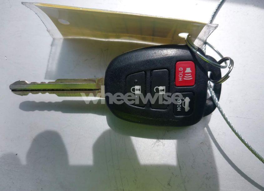 Photo 11 of 2016 Toyota Corolla LE (VIN 5YFBURHE6GP568979)