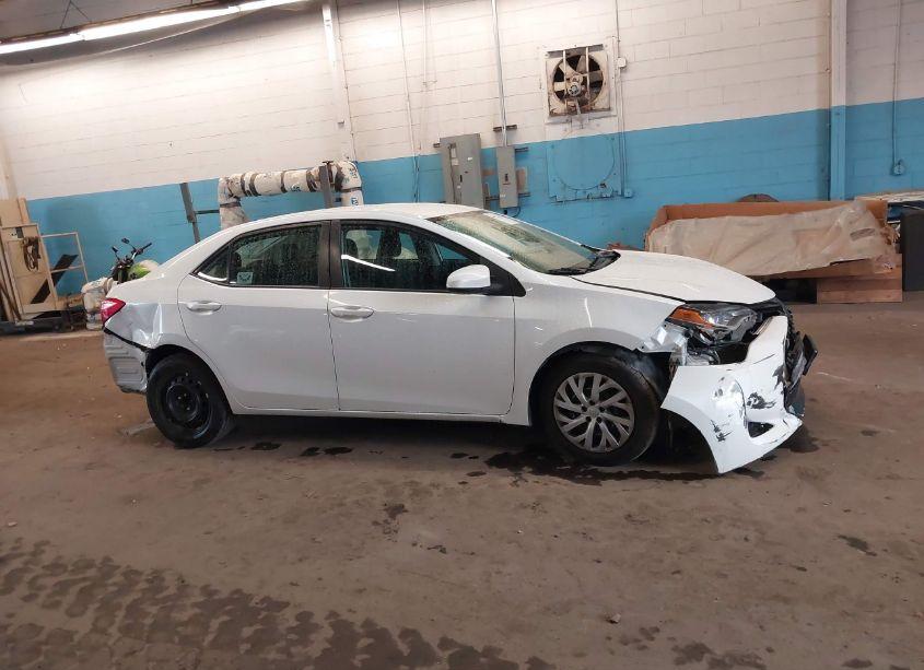 Photo 14 of 2017 Toyota Corolla LE (VIN 5YFBURHE6HP573827)