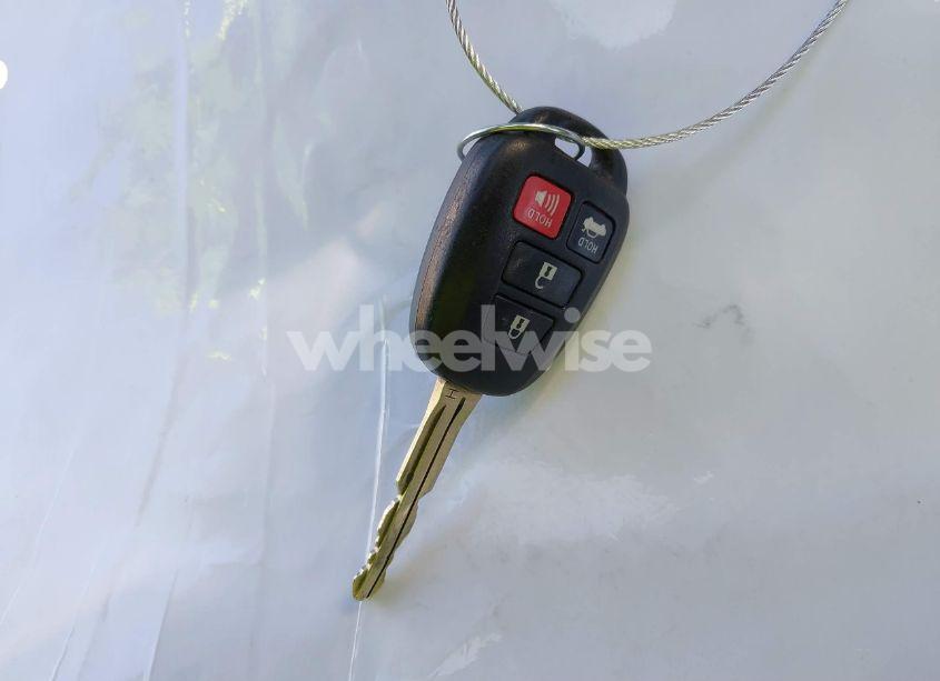 Photo 11 of 2017 Toyota Corolla SE (VIN 5YFBURHE6HP575352)