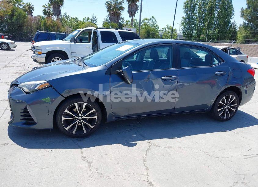 Photo 6 of 2017 Toyota Corolla SE (VIN 5YFBURHE6HP575352)