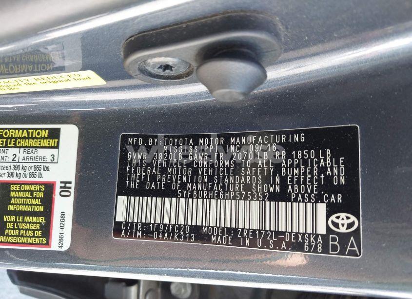 Photo 9 of 2017 Toyota Corolla SE (VIN 5YFBURHE6HP575352)