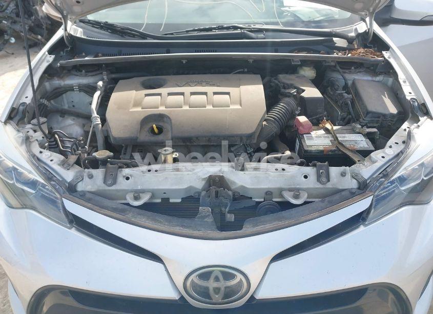 Photo 10 of 2017 Toyota Corolla SE (VIN 5YFBURHE6HP600685)