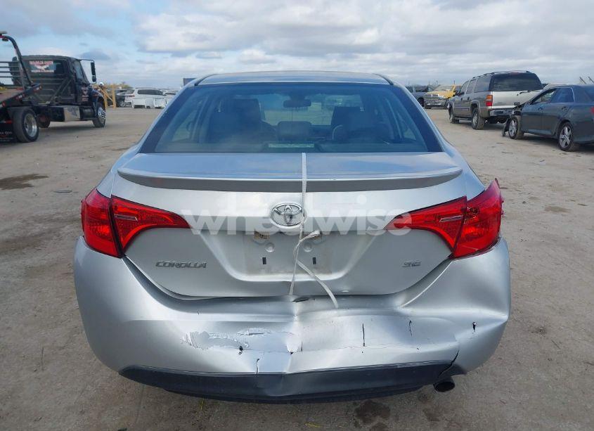 Photo 16 of 2017 Toyota Corolla SE (VIN 5YFBURHE6HP600685)