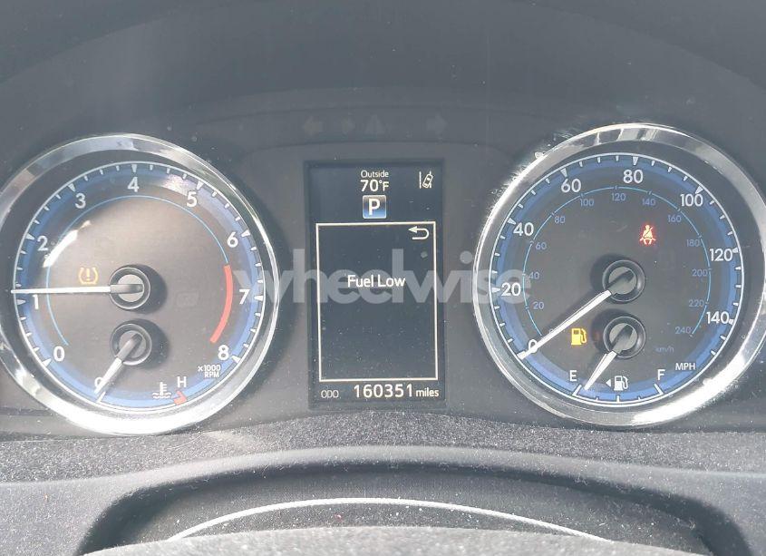 Photo 7 of 2017 Toyota Corolla SE (VIN 5YFBURHE6HP600685)