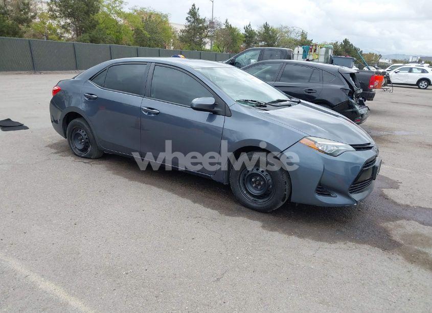 2017 Toyota Corolla L (VIN 5YFBURHE6HP614649) main photo