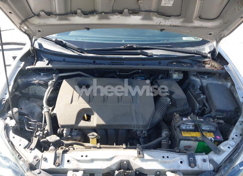 Photo 10 of 2017 Toyota Corolla SE (VIN 5YFBURHE6HP652091)