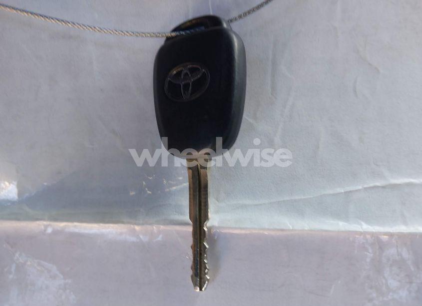 Photo 11 of 2017 Toyota Corolla SE (VIN 5YFBURHE6HP652091)