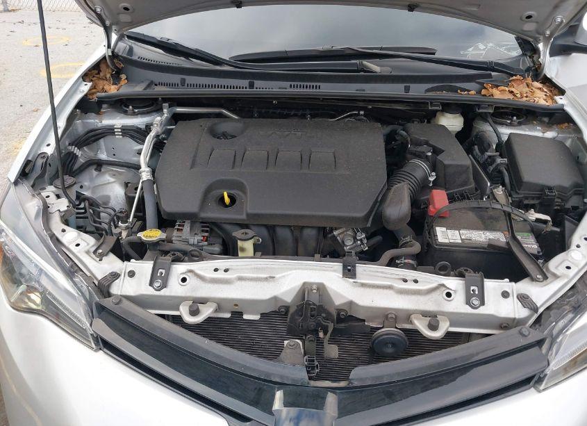 Photo 10 of 2017 Toyota Corolla LE (VIN 5YFBURHE6HP663933)