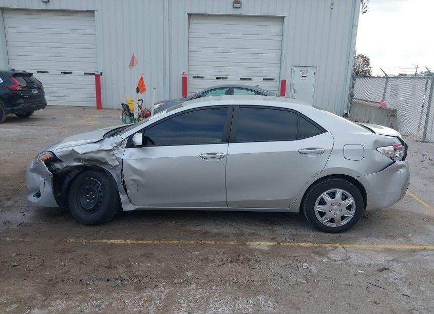 Photo 14 of 2017 Toyota Corolla LE (VIN 5YFBURHE6HP663933)