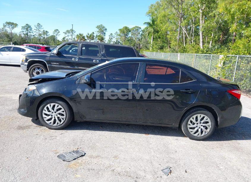 Photo 14 of 2017 Toyota Corolla LE (VIN 5YFBURHE6HP670476)