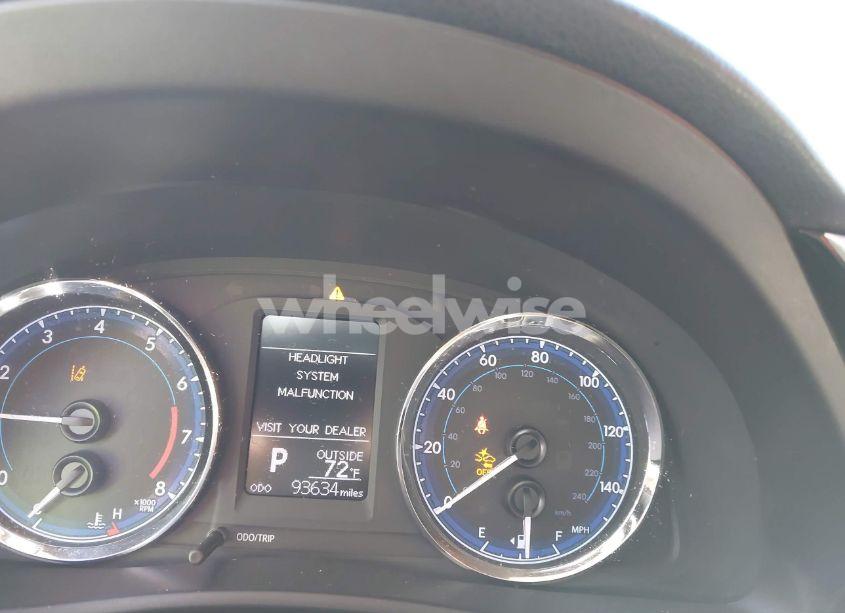 Photo 7 of 2017 Toyota Corolla LE (VIN 5YFBURHE6HP670476)