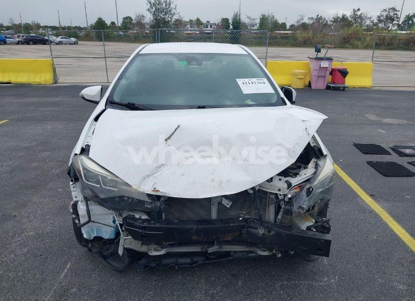 Photo 12 of 2017 Toyota Corolla SE (VIN 5YFBURHE6HP671997)