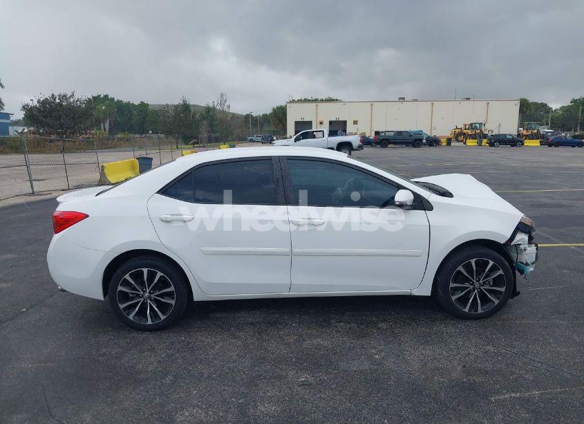 Photo 13 of 2017 Toyota Corolla SE (VIN 5YFBURHE6HP671997)