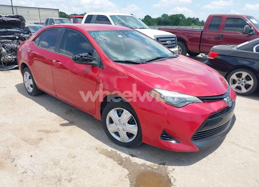 2017 Toyota Corolla LE (VIN 5YFBURHE6HP681106) main photo