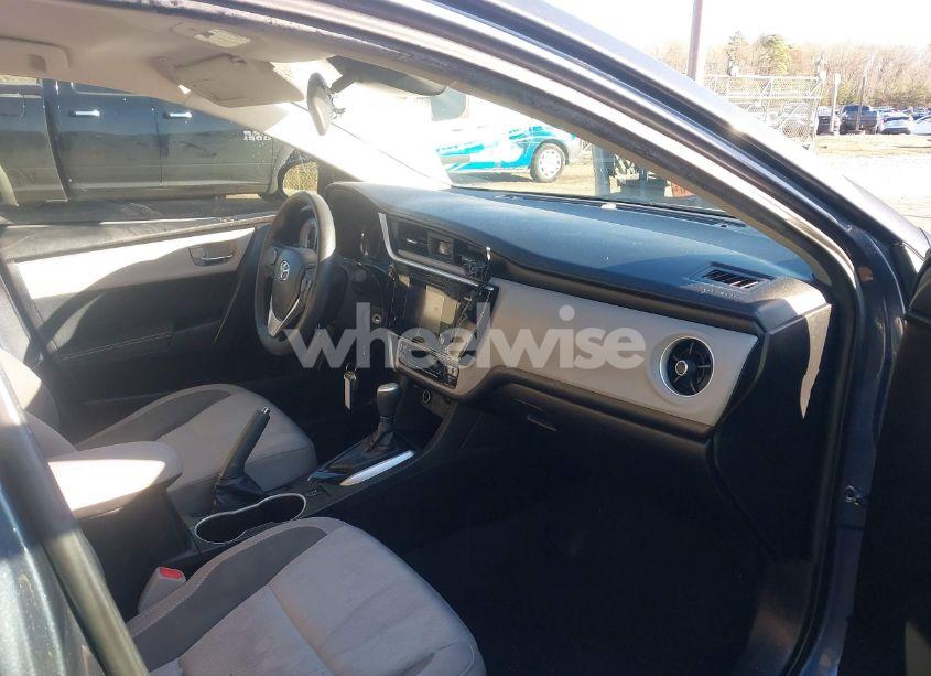 Photo 5 of 2017 Toyota Corolla LE (VIN 5YFBURHE6HP700415)